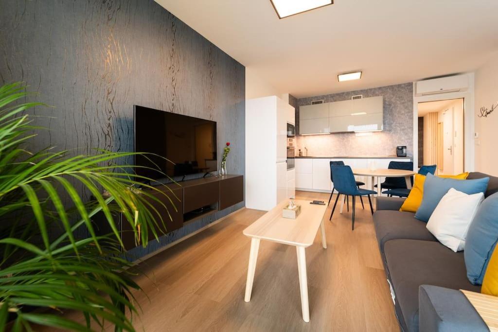 Insady - Studio In Brno-Center Exterior photo